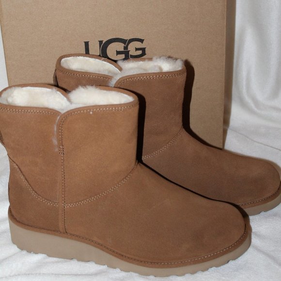 NIB UGG MINI SUEDE SHEARLING LINED WEDGE CLASSIC SLIM BOOTS CHESTNUT - Picture 3 of 10